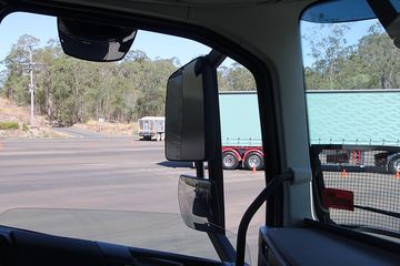 �ֶ��� ��FH16�ؿ� 600���� 6X4 ǣ����(�Ĵ����ǰ�����ȫ�ҳ�)ͼƬ