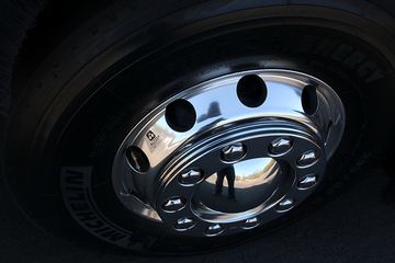 �ֶ��� ��FH16�ؿ� 600���� 6X4 ǣ����(�Ĵ����ǰ�����ȫ�ҳ�)ͼƬ