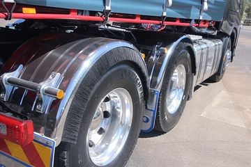 �ֶ��� ��FH16�ؿ� 600���� 6X4 ǣ����(�Ĵ����ǰ�����ȫ�ҳ�)ͼƬ