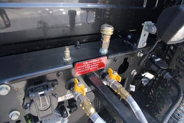 �ֶ��� ��FH16�ؿ� 600���� 6X4 ǣ����(�Ĵ����ǰ�����ȫ�ҳ�)ͼƬ