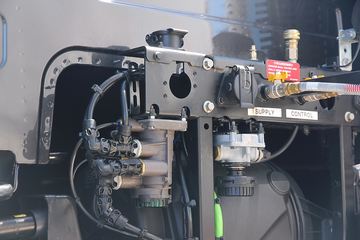 �ֶ��� ��FH16�ؿ� 600���� 6X4 ǣ����(�Ĵ����ǰ�����ȫ�ҳ�)ͼƬ