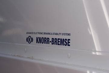 �ֶ��� ��FH16�ؿ� 600���� 6X4 ǣ����(�Ĵ����ǰ�����ȫ�ҳ�)ͼƬ