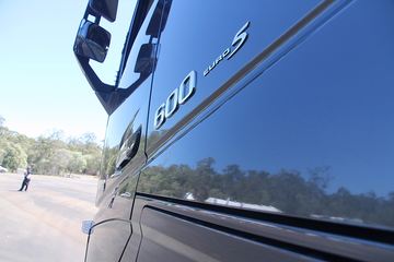 �ֶ��� ��FH16�ؿ� 600���� 6X4 ǣ����(�Ĵ����ǰ�����ȫ�ҳ�)ͼƬ