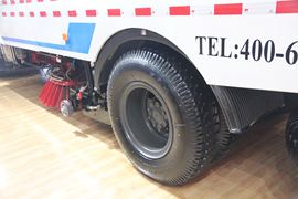 东风天锦&nbsp;扫路车外观图片