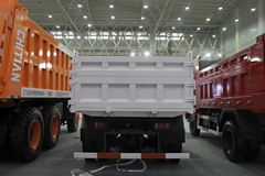 2013款大运 运驰 140马力 4X2 4米自卸车(CGC3042PV34E3)