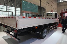 骏铃E7&nbsp;载货车外观                                                图片