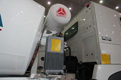 中国重汽 HOWO-T7H 360马力 6X4 混凝土搅拌车(青专牌)(ZZ5257GJBN404HD1)