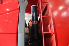 解放 J6P重卡 370马力 8X4 9.5米自卸车(CA3310P66K24L7T4E)