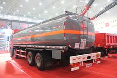 一汽解放 J6M 324马力 8X4 易燃液体罐式运输车(程力威牌)(CLW5311GRYC4)