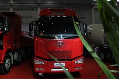 一汽解放 J6M 324马力 8X4 易燃液体罐式运输车(程力威牌)(CLW5311GRYC4)