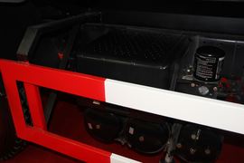 一汽解放底盘&nbsp;油罐车底盘图片