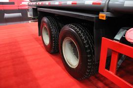 一汽解放底盘&nbsp;油罐车底盘图片