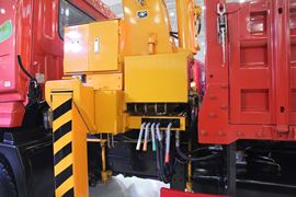 特商底盘&nbsp;随车吊上装图片