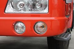 东风商用车 天锦中卡 160马力 4X2 6.2米排半载货车(DFL1120B18)