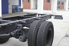 东风商用车 天锦中卡 160马力 4X2 6.2米排半载货车(DFL1120B18)