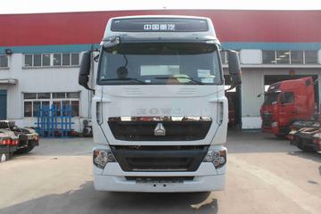 中国重汽 HOWO T7H重卡 440马力 6X2危险品牵引车(ZZ4257V323HD1W)(高顶)