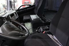 广汽日野 700系列重卡 380马力 6X4牵引车(YC4250SS2PK4)