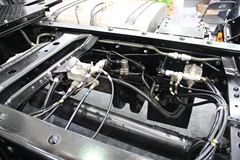 广汽日野 700系列重卡 380马力 6X4牵引车(YC4250SS2PK4)