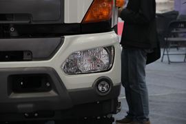 广汽日野700&nbsp;混凝土搅拌车外观                                                图片