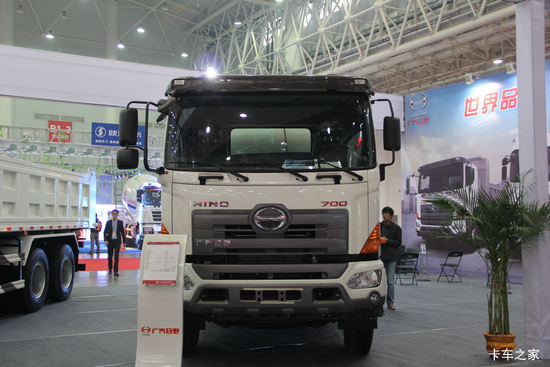 ������Ұ 700ϵ�� 325���� 6X4 6�����������賵����