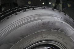 江铃凯锐800 120马力 3.7米排半厢式轻卡(豪华款)