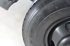 江铃凯锐800 120马力 3.7米排半厢式轻卡(豪华款)