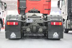 中国重汽 HOWO-T7H重卡 430马力 6X4 牵引车（ZZ4257V324HC1B）