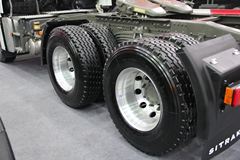 中国重汽 SITRAK C7H重卡 440马力 6X4 牵引车(ZZ4256V324HD1B)