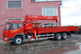 解放底盘&nbsp;随车吊外观图片