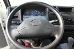 江铃 新凯运 109马力 3.8米排半栏板轻卡(JX1041TPG24)