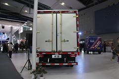跃进 超越C500-33 141马力 4米单排厢式轻卡(NJ5041XXYZFDCWZ)