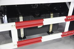 跃进 超越C500-33 141马力 4米单排厢式轻卡(NJ5041XXYZFDCWZ)