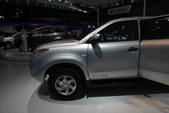2013款江铃 域虎 2.4L柴油 四驱 双排皮卡(LX)