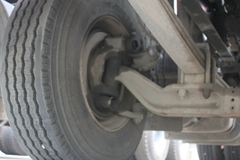 上汽红岩 杰狮M100重卡 390马力 6X4牵引车(国四)(CQ4255HTG334)