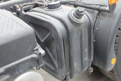 福田 欧曼GTL 6系重卡 420马力 6X4牵引车(BJ4259SMFKB-XB)
