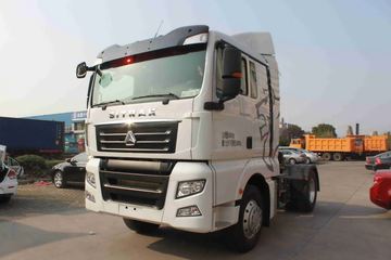 中国重汽 汕德卡SITRAK C7H重卡 400马力 4X2牵引车