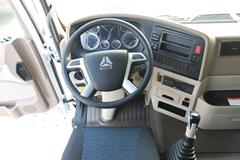 中国重汽 HOWO T5G重卡 340马力 4X2牵引车(ZZ4187N361GD1)