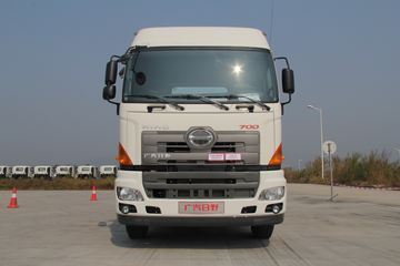 广汽日野 700系列重卡 420马力 6X4牵引车(高顶)(YC4250SS2PL5)