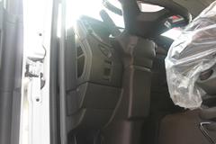 中国重汽 汕德卡SITRAK C7H重卡 440马力 6X4牵引车(危险品运输车)