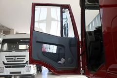 上汽红岩 杰狮重卡 350马力 6X4 LNG牵引车(CQ4256HTG384T)