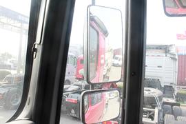 HOKA H7&nbsp;牵引车驾驶室                                               图片