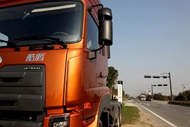 酷腾&nbsp;牵引车外观                                                图片