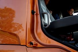 酷腾&nbsp;牵引车驾驶室                                               图片