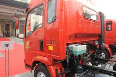 中国重汽HOWO 统帅中卡 168马力 4X2 4200轴距排半载货车底盘(ZZ1107G421CD1) 中国重汽HOWO 统帅中卡 168马力 4X2 4200轴距排半载货车底盘(ZZ1107G421CD1)