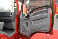 中国重汽HOWO 统帅中卡 168马力 4X2 4200轴距排半载货车底盘(ZZ1107G421CD1) 中国重汽HOWO 统帅中卡 168马力 4X2 4200轴距排半载货车底盘(ZZ1107G421CD1)