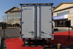 福田 奥铃捷运 116马力 CNG 3.735米排半厢式轻卡(BJ5049XXY-EC)