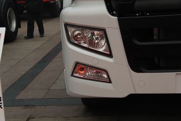 й ǵ¿SITRAK C7Hؿ 400 4X2ǣ(ZZ4186V361MD1B)ͼƬ