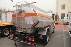 中国重汽 HOWO 109马力 4X2 油罐车(绿叶牌)(JYJ5087GJYD)