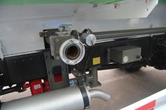 中国重汽 HOWO 140马力 4X2 洒水车(绿叶牌)(ZZ1127G4715D1)