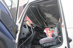 中国重汽 HOWO-T7H重卡 400马力 8X4 混凝土搅拌车(底盘)(ZZ1317N366MD1)